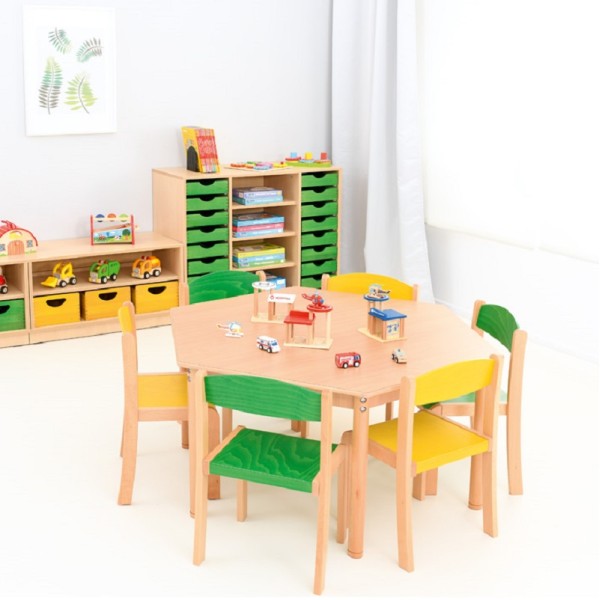 Table hexagonale et 6 chaises - T1 et T2