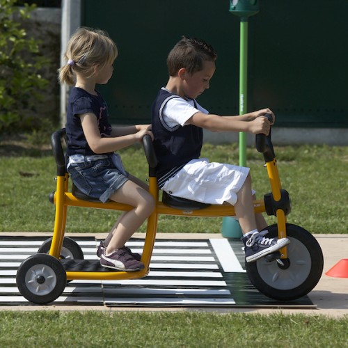 Tricycle 2 places école maternelle