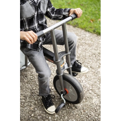 Tricycle tandem cour école