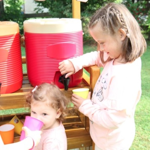 Buvette d'extérieur pour enfants