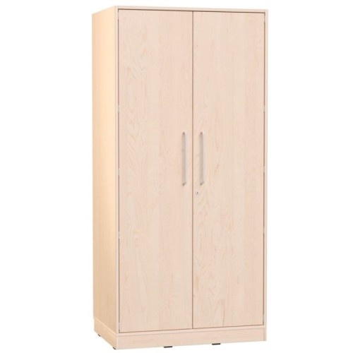 Armoire avec étagères coulissantes