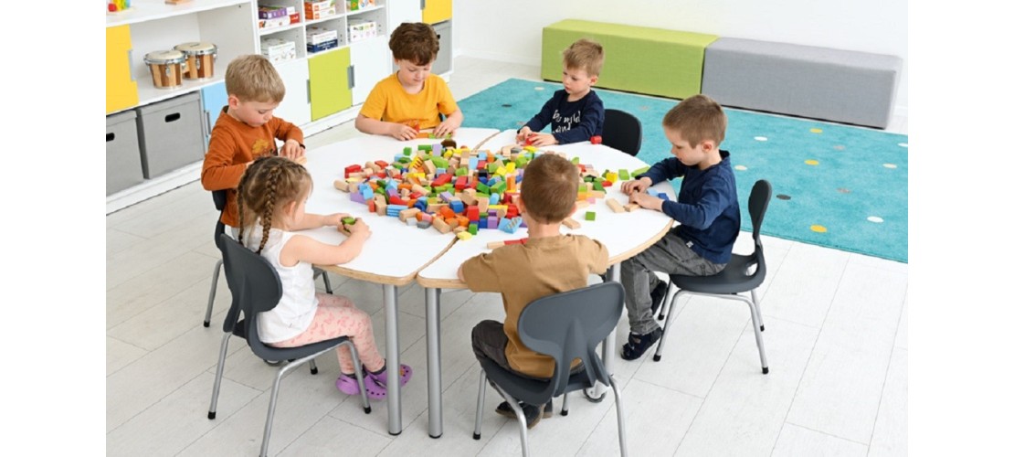 Table et siège maternelle