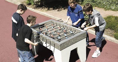 Baby-foot aire de jeux