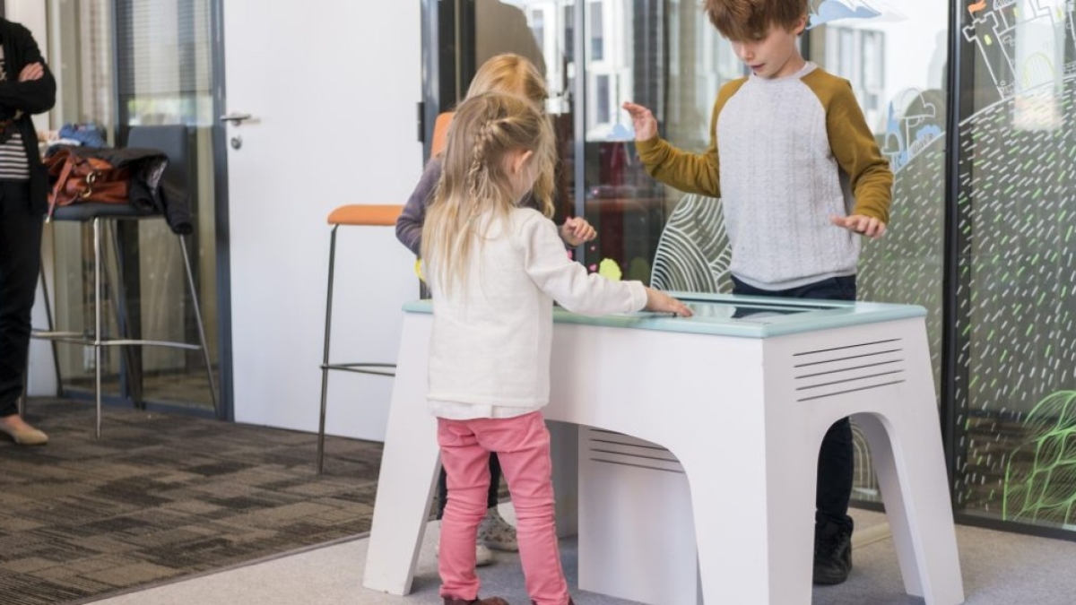 Des idées pour l’aménagement d'un coin enfant dans une gare.